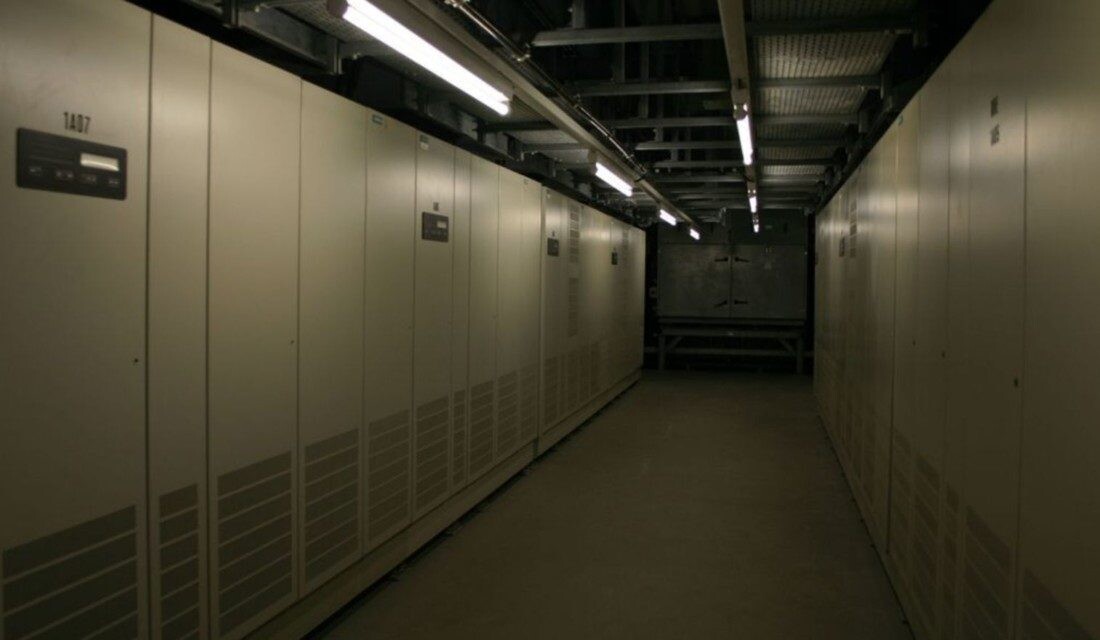Cyberbunker. Nehéz vizuálisan izgalmas képeket készíteni egy atombunkerbe költözött adatközpontról. 