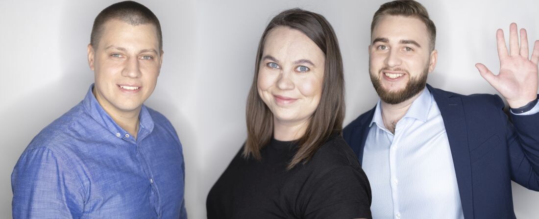 Héjja Hajnalka Berlinben épít startupot - 2018-ban felkerült a magyar Forbes 30/30 listájára. A kép jobb oldalán Mészáros Ádám, séf, bal oldalon pedig Sepsey Barna, tanácsadó-üzletember. Fotó: The Orbital Strangers Project
