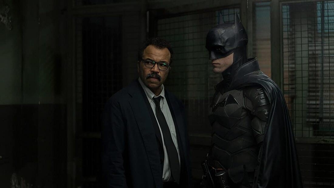 Jeffrey Wright mint James Gordon és Robert Pattinson mint Batman a Batman (The Batman, 2022) című filmben. Fotó: Warner Bros. Pictures